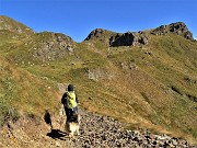 20 Sul sentiero ben allargato salendo verso la Baita Foppa 